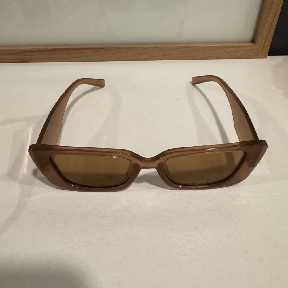 Fashion Nova Tan/Brown Sunglasses
